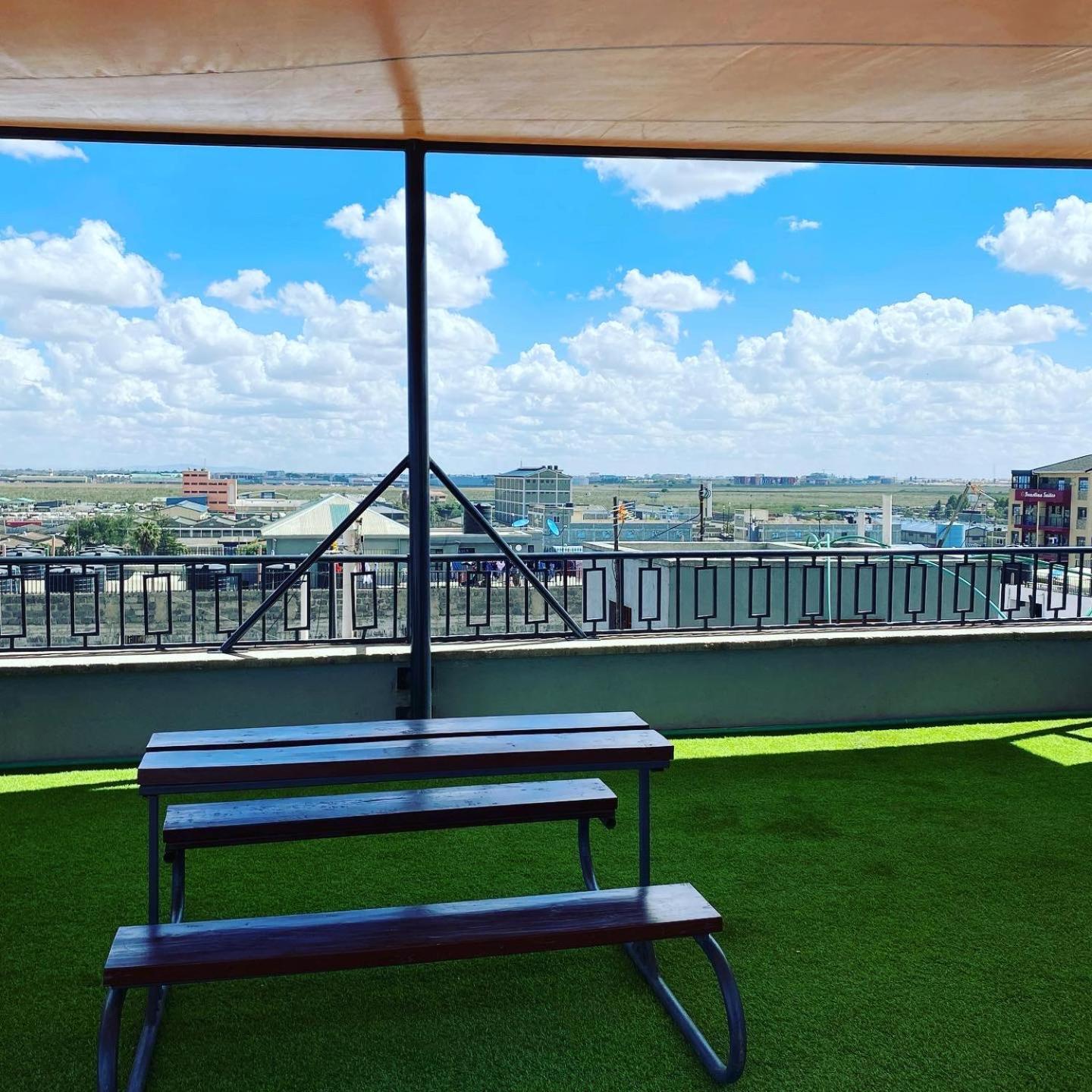 Lovely & Cozy Compact Studio Near Airport With Rooftop View Apartment Nairobi Exterior photo