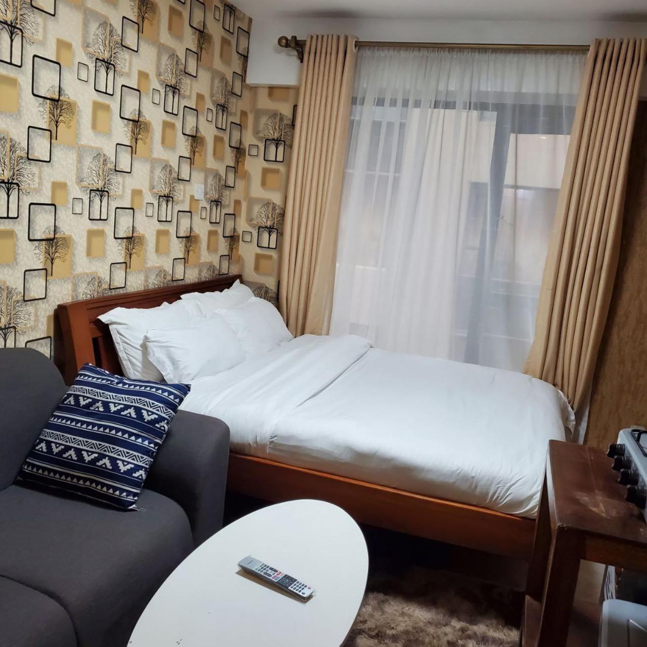 Lovely & Cozy Compact Studio Near Airport With Rooftop View Apartment Nairobi Exterior photo